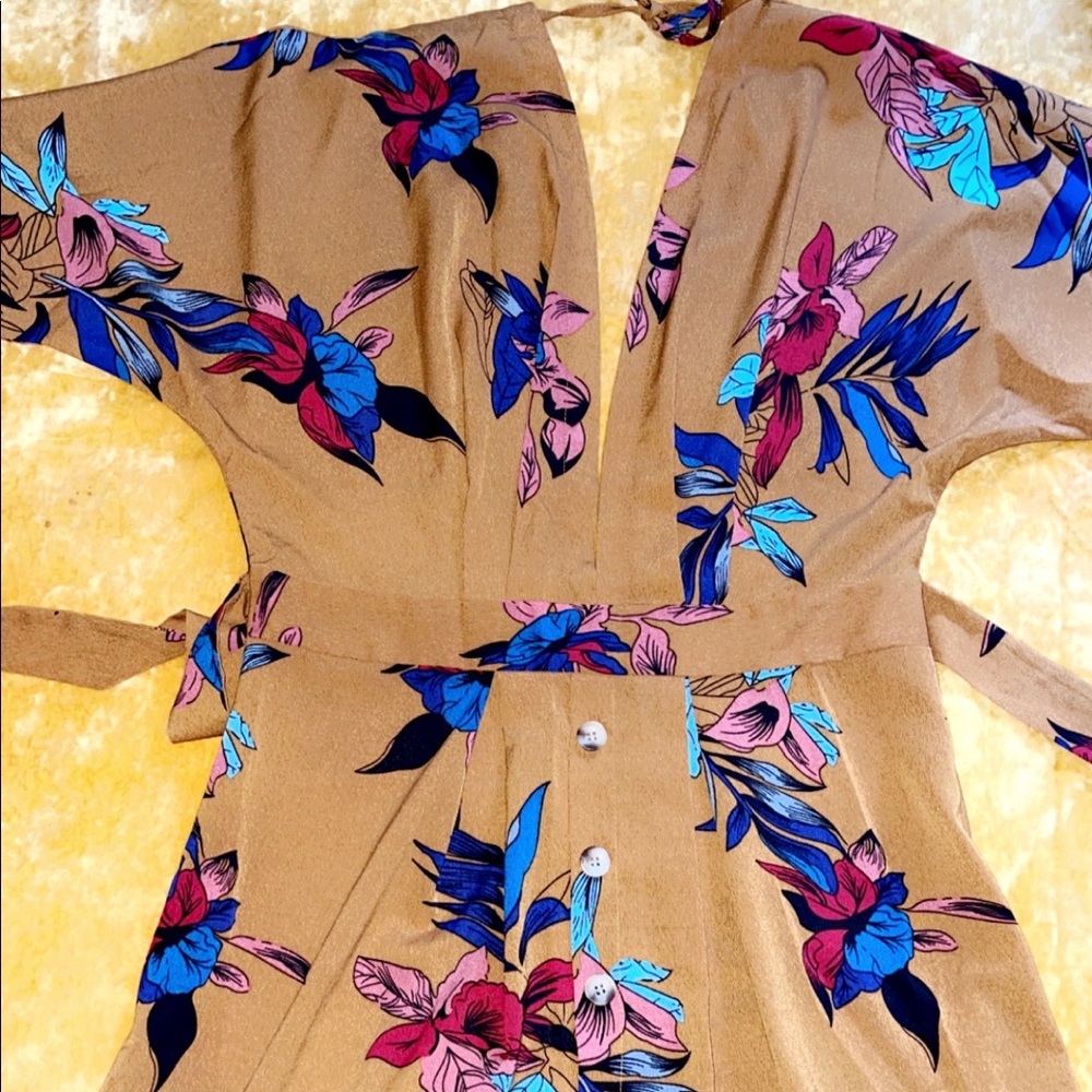 Pictures do this dress no justice perfect for the fall